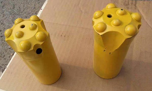 R28-Thread-Bits.jpg